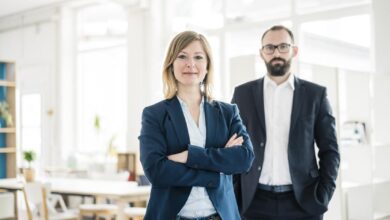 How Men Benefit From Close Relationships With Women At Work