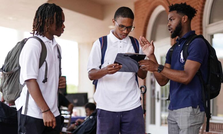 How the Harris Campaign’s Appeal to Black Men Misses the Mark How the Harris Campaign’s Appeal to Black Men Misses the Mark
